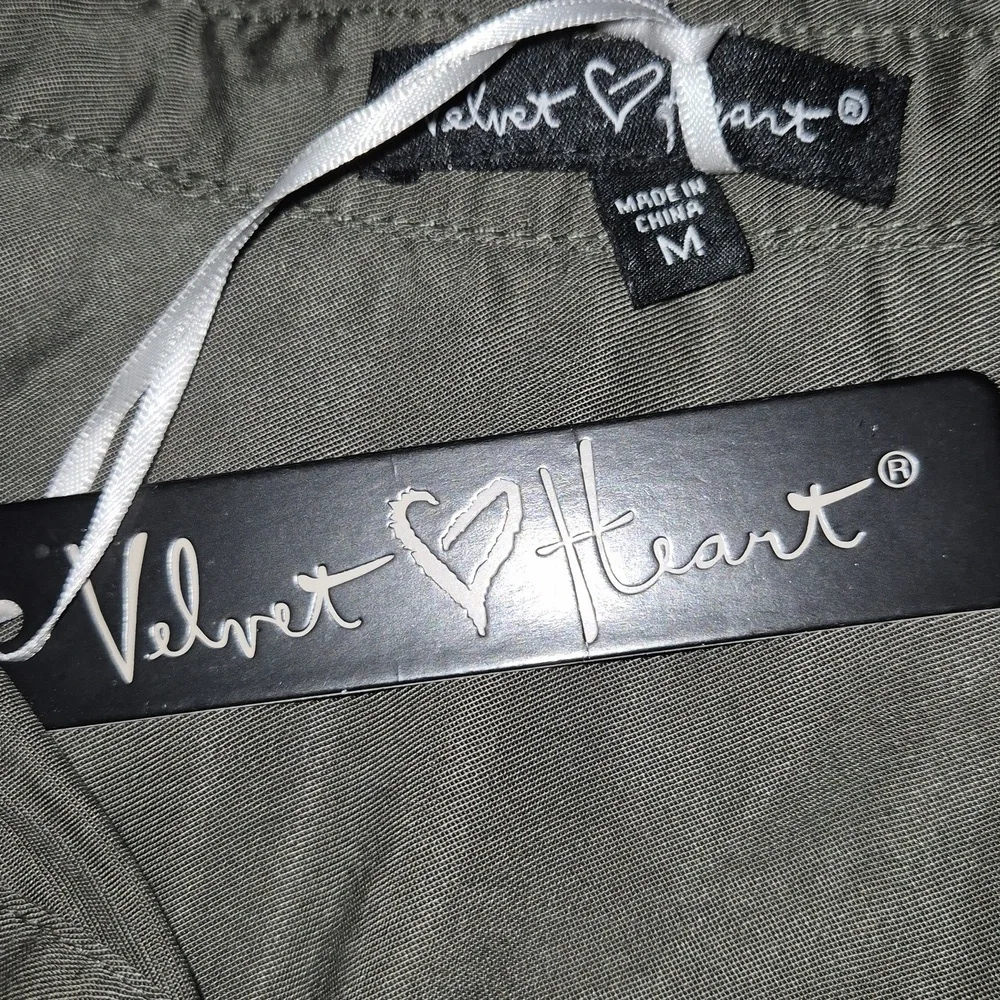 Velvet Heart Green Dress - Picture 5 of 6